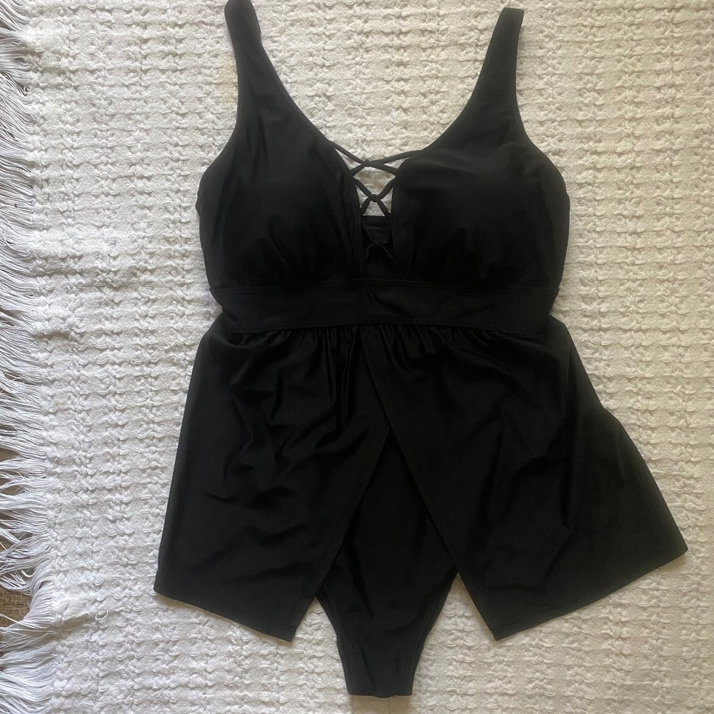 Black 1 Piece Swimsuit w/ Built in Skirt Size 14